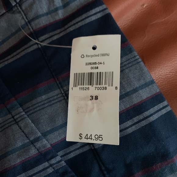 Shorts - Picture 3 of 4